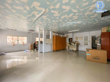 *****บ้านเดี่ยวมือสอง ทำเลใกล้สนามบินดอนเมือง ม.กฤษณา แจ้งวัฒนะ-ดอนเมือง หลังใหญ่พื้นที่ใช้สอย 180 ตร.ม. ฟังก์ชัน 3 ห้องนอน 3 ห้องน้ำ 2 ที่จอดรถ แถมฟรี !! เครื่องปรับอากาศ 2 เครื่อง และเครื่องทำน้ำอุ่น 2 เครื่อง ทำเลดี เชื่อมสู่ใจกลางเมืองได้อย่างสะดวกสบาย ใกล้ทางด่วนศรีสมาน